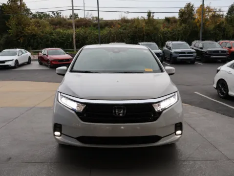 Photos of 2024 Honda Odyssey EX-L for sale in Kansas City, MO at Jay Wolfe Honda