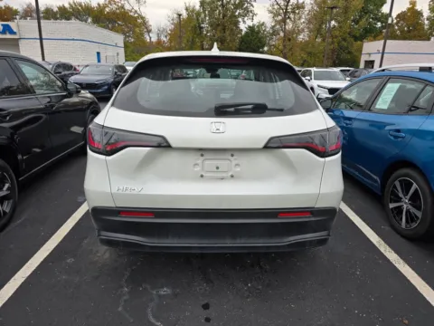 More photos of 2023 Honda HR-V LX at Jay Wolfe Honda, MO
