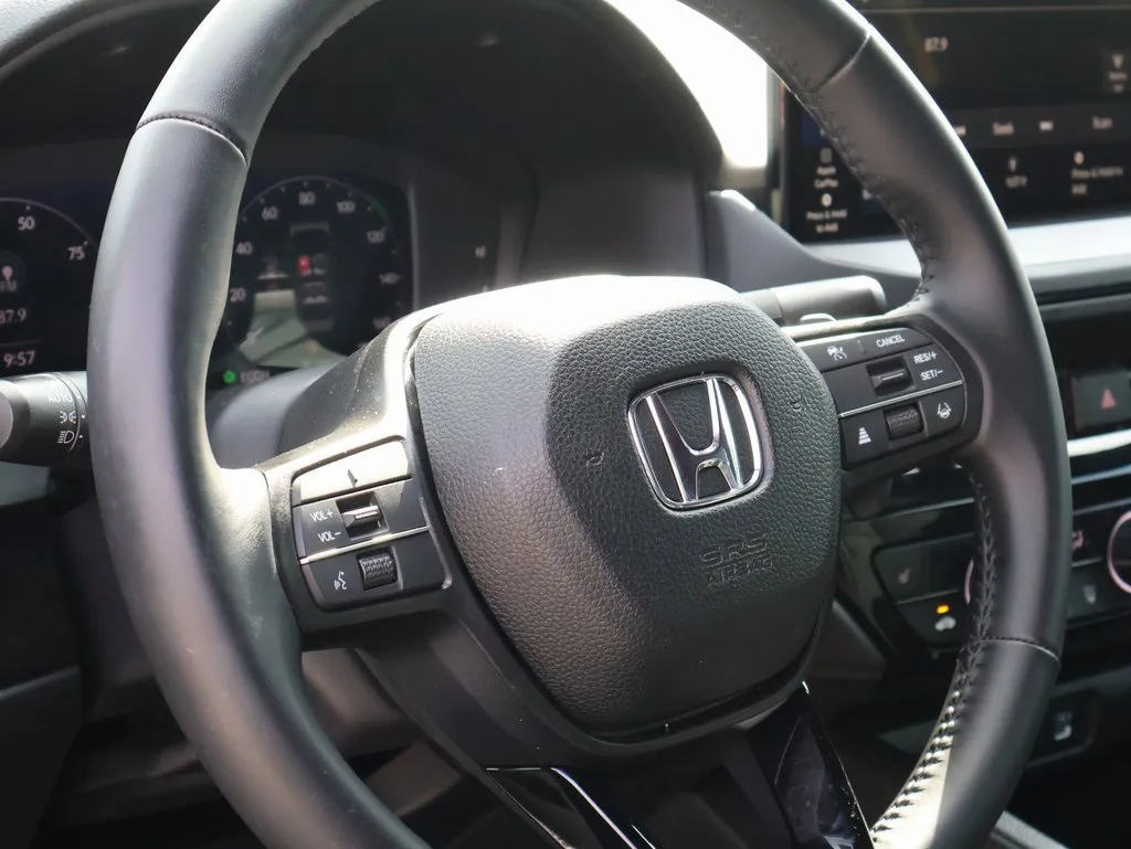 2025 Honda Accord Hybrid Sport-L photo 4