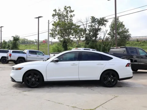 More photos of 2025 Honda Accord Hybrid Sport-L at Jay Wolfe Honda, MO