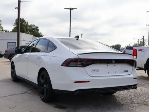 More photos of 2025 Honda Accord Hybrid Sport-L at Jay Wolfe Honda, MO