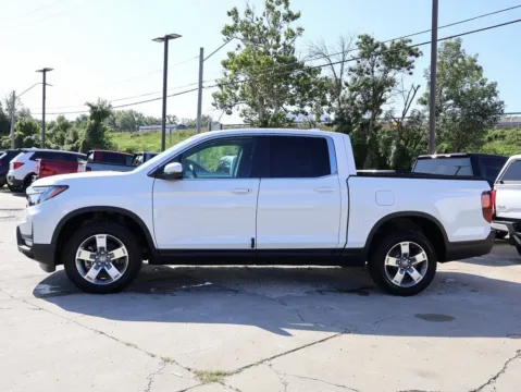 More photos of 2025 Honda Ridgeline RTL at Jay Wolfe Honda, MO