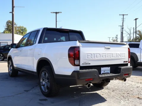 More photos of 2025 Honda Ridgeline TrailSport at Jay Wolfe Honda, MO