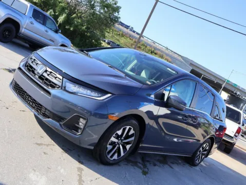 Another view of 2025 Honda Odyssey EX-L for sale in Kansas City, MO at Jay Wolfe Honda