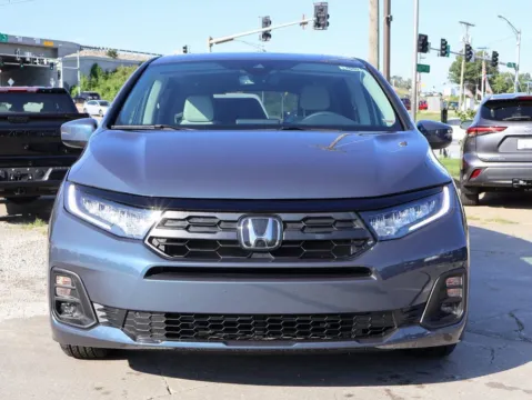 Photos of 2025 Honda Odyssey EX-L for sale in Kansas City, MO at Jay Wolfe Honda