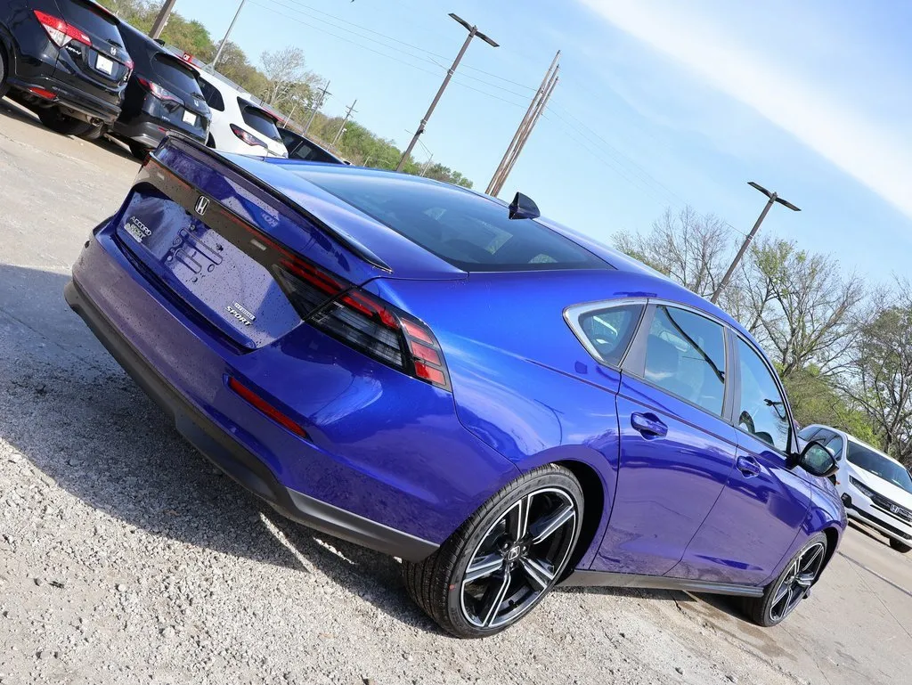 2025 Honda Accord Hybrid Sport photo 3