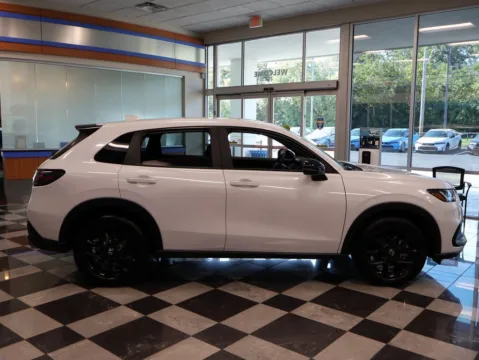 More photos of 2025 Honda HR-V Sport at Jay Wolfe Honda, MO
