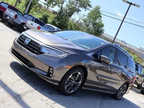Another view of 2023 Honda Odyssey Elite for sale in Kansas City, MO at Jay Wolfe Honda