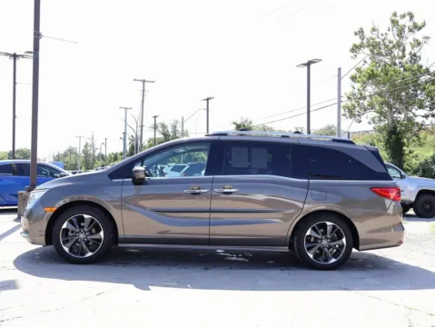 More photos of 2023 Honda Odyssey Elite at Jay Wolfe Honda, MO