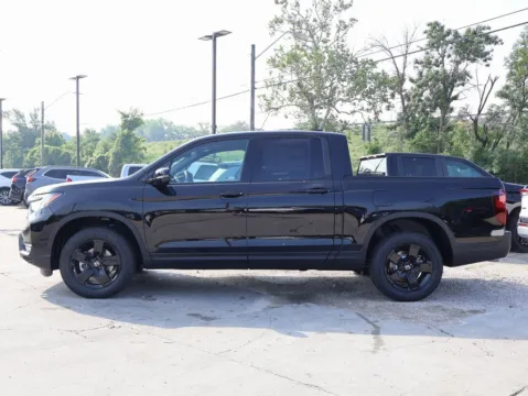 More photos of 2025 Honda Ridgeline Black Edition at Jay Wolfe Honda, MO