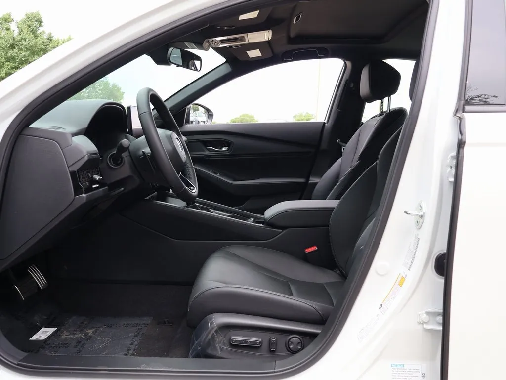 2025 Honda Accord Hybrid Sport-L photo 4