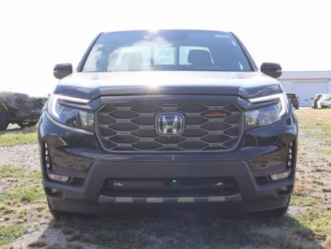 Photos of 2025 Honda Ridgeline TrailSport+ for sale in Kansas City, MO at Jay Wolfe Honda