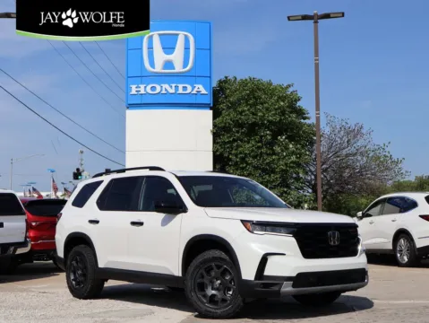 White 2025 Honda Pilot TrailSport for sale in Kansas City, MO