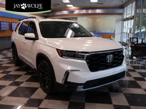White 2025 Honda Pilot Touring+ for sale in Kansas City, MO