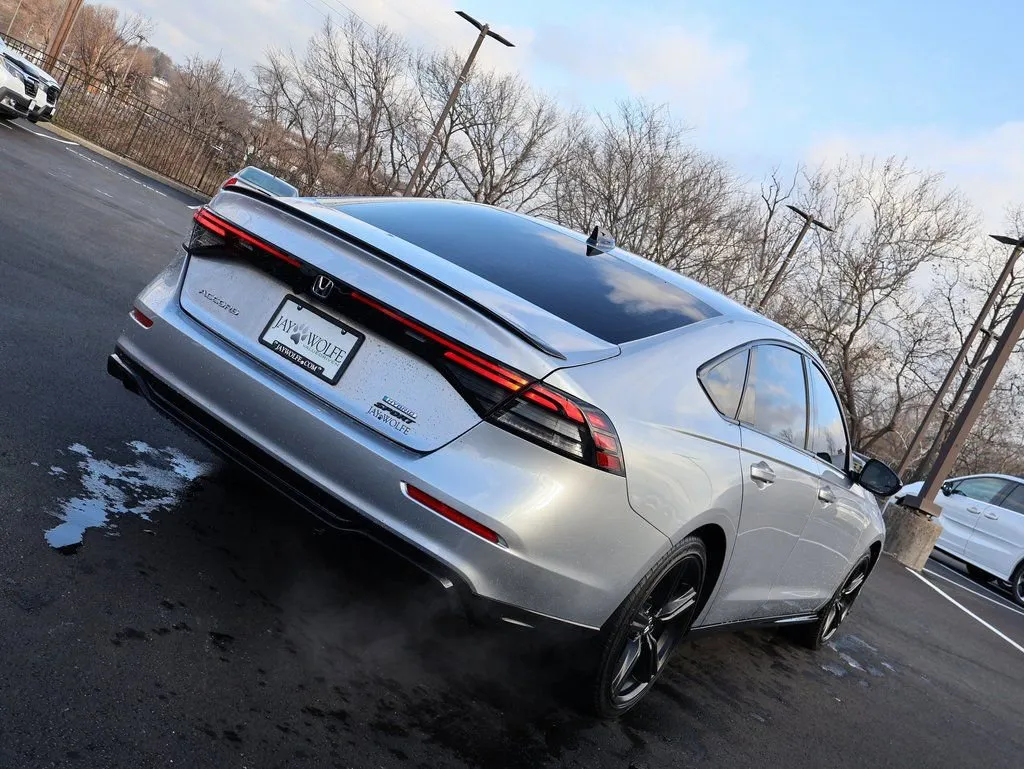 2025 Honda Accord Hybrid Sport-L - Photo 7