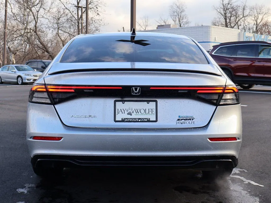 2025 Honda Accord Hybrid Sport-L - Photo 6