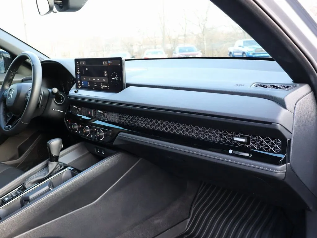 2025 Honda Accord Hybrid Sport-L - Photo 9