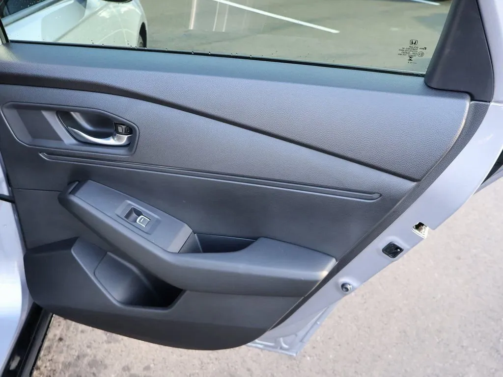 2025 Honda Accord Hybrid Sport-L - Photo 14