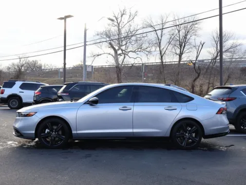 More photos of 2025 Honda Accord Hybrid Sport-L at Jay Wolfe Honda, MO
