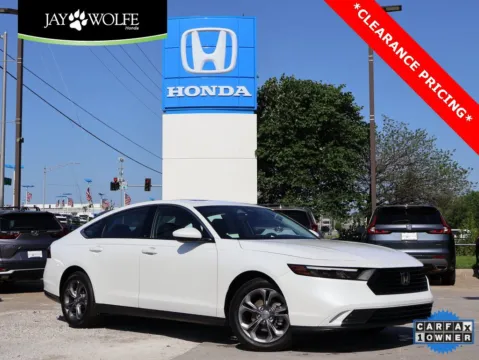 White 2024 Honda Accord Sedan EX for sale in Kansas City, MO