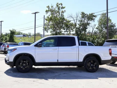 More photos of 2025 Honda Ridgeline Black Edition at Jay Wolfe Honda, MO