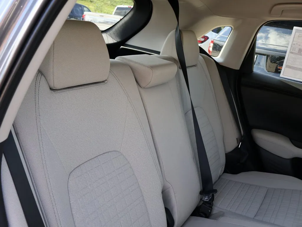 2026 Honda HR-V LX photo 3