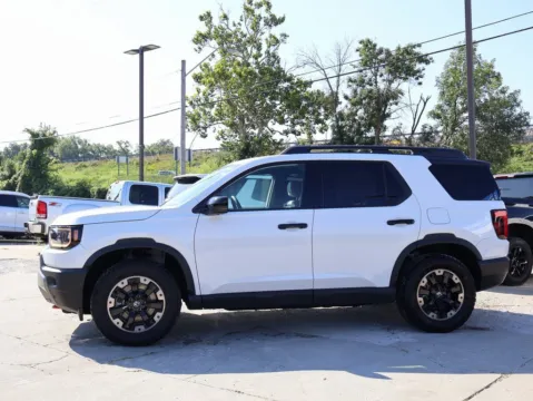 More photos of 2026 Honda Passport TrailSport Elite at Jay Wolfe Honda, MO
