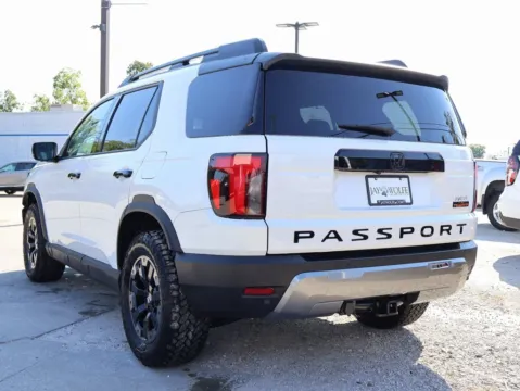 More photos of 2026 Honda Passport TrailSport Elite at Jay Wolfe Honda, MO