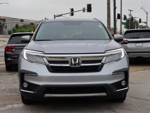 Photos of 2022 Honda Pilot Elite for sale in Kansas City, MO at Jay Wolfe Honda