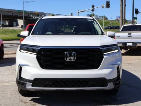 Photos of 2025 Honda Pilot Elite for sale in Kansas City, MO at Jay Wolfe Honda