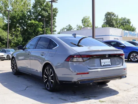 More photos of 2024 Honda Accord Hybrid Touring at Jay Wolfe Honda, MO