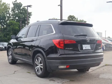 More photos of 2016 Honda Pilot EX-L at Jay Wolfe Honda, MO