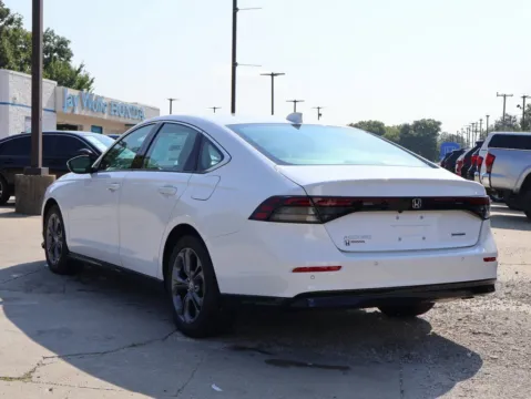 More photos of 2025 Honda Accord Hybrid EX-L at Jay Wolfe Honda, MO