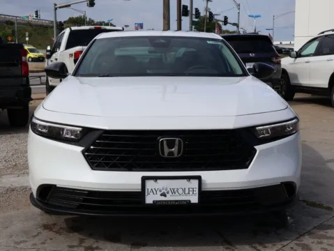 Photos of 2025 Honda Accord Sedan SE for sale in Kansas City, MO at Jay Wolfe Honda