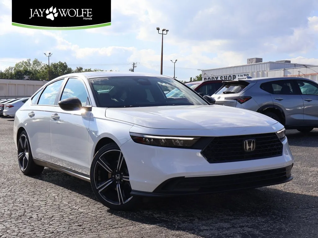 White 2025 Honda Accord Hybrid Sport for sale in Kansas City, MO