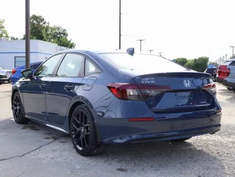 More photos of 2025 Honda Civic Sedan Hybrid Sport at Jay Wolfe Honda, MO