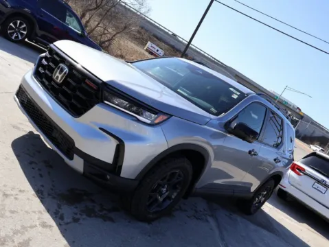 Another view of 2025 Honda Pilot TrailSport for sale in Kansas City, MO at Jay Wolfe Honda