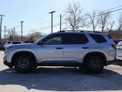 More photos of 2025 Honda Pilot TrailSport at Jay Wolfe Honda, MO