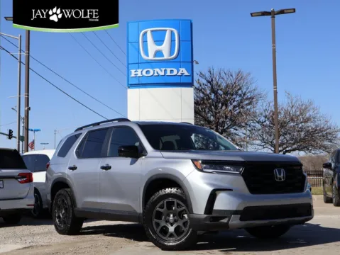 Silver 2025 Honda Pilot TrailSport for sale in Kansas City, MO
