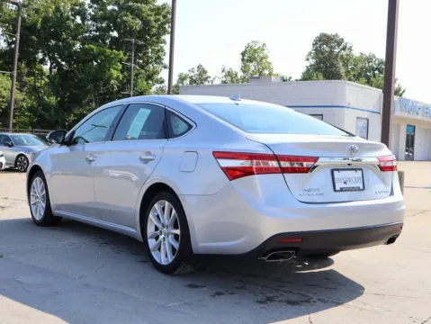 More photos of 2014 Toyota Avalon Limited at Jay Wolfe Honda, MO