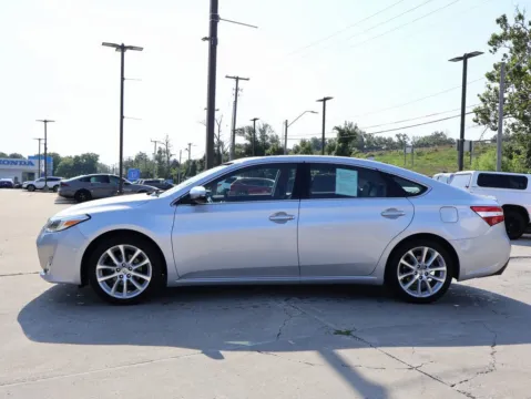 More photos of 2014 Toyota Avalon Limited at Jay Wolfe Honda, MO