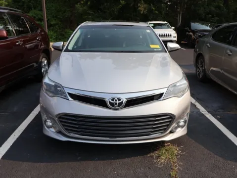 Photos of 2014 Toyota Avalon Limited for sale in Kansas City, MO at Jay Wolfe Honda