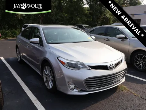 Silver 2014 Toyota Avalon Limited for sale in Kansas City, MO