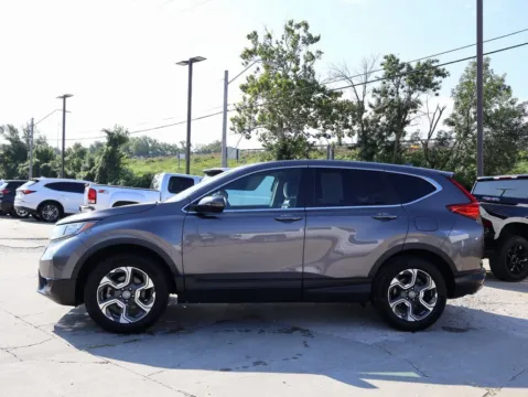 More photos of 2018 Honda CR-V EX at Jay Wolfe Honda, MO