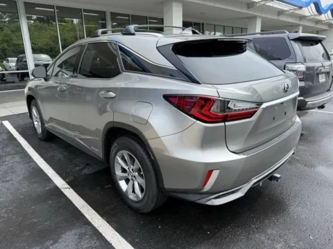 More photos of 2019 Lexus RX 450h at Jay Wolfe Honda, MO