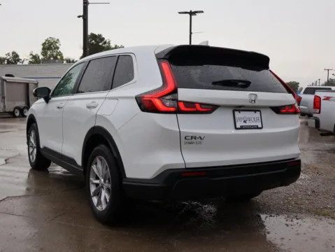 More photos of 2023 Honda CR-V EX-L at Jay Wolfe Honda, MO