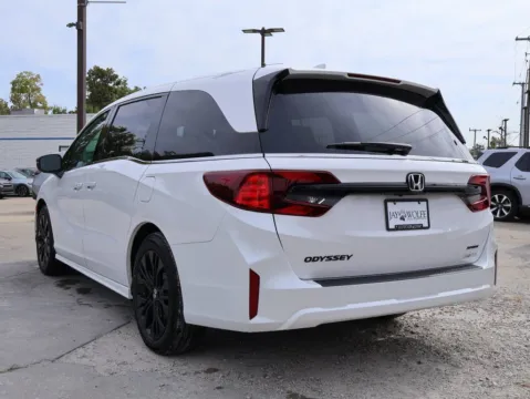 More photos of 2026 Honda Odyssey Sport-L at Jay Wolfe Honda, MO