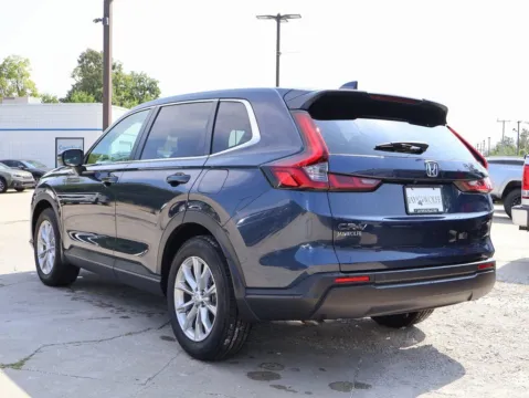 More photos of 2023 Honda CR-V EX-L at Jay Wolfe Honda, MO