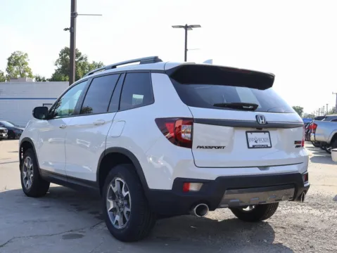 More photos of 2023 Honda Passport TrailSport at Jay Wolfe Honda, MO