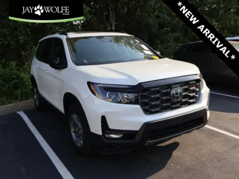 White 2023 Honda Passport TrailSport for sale in Kansas City, MO